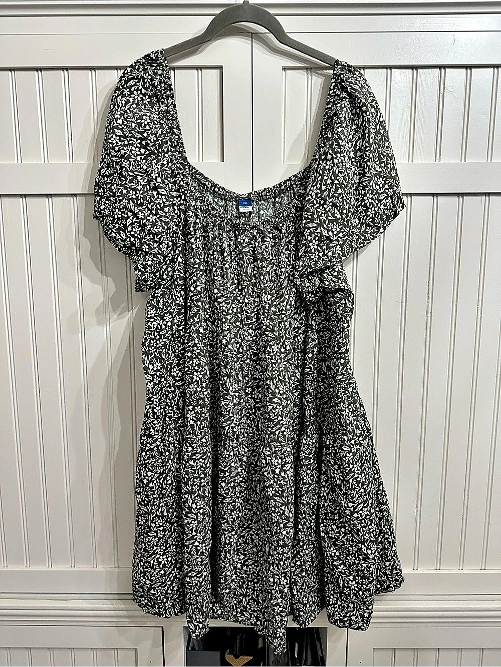 Old Navy Puff-Sleeve Smocked Floral-Print Mini Swing Dress Green & White XXL